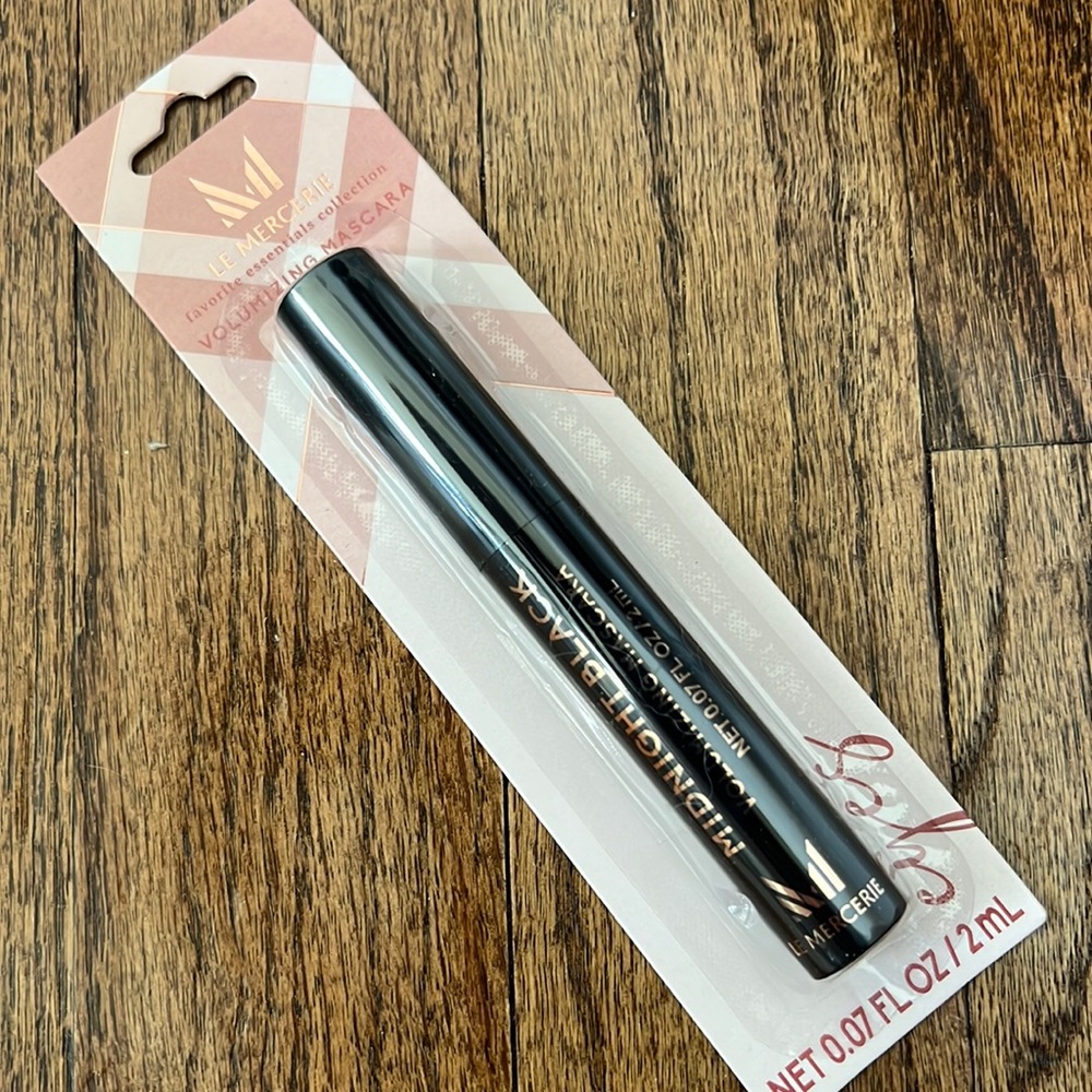 Le Mercerie Volumizing Mascara— Midnight Black